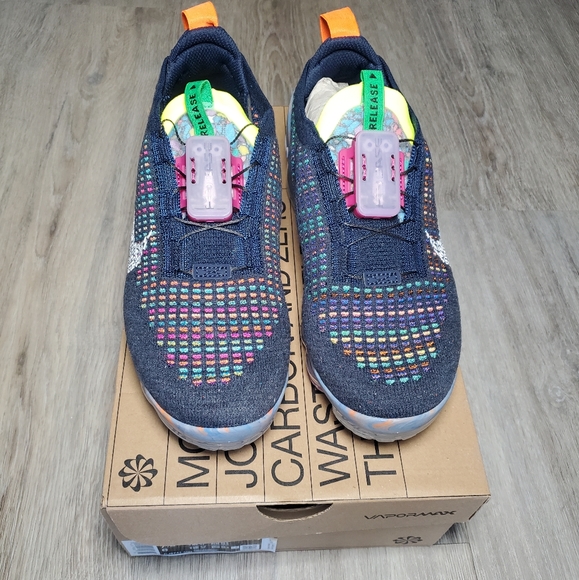 Nike Air VaporMax 2020 Flyknit Women Deep Royal Blue Size 7.5 - Picture 3 of 6